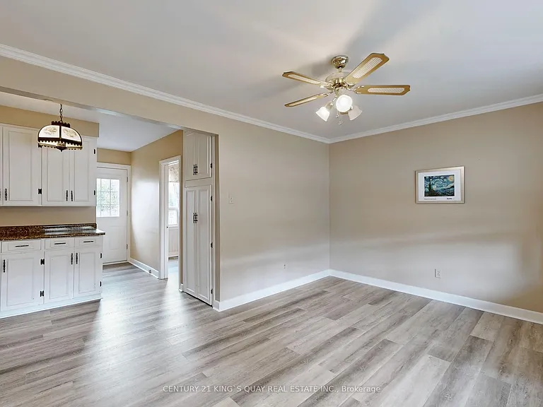 60 Northwood Dr — Photo 13