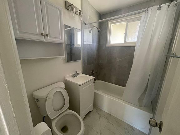 3rd image of 5322 Encinita Ave #5322