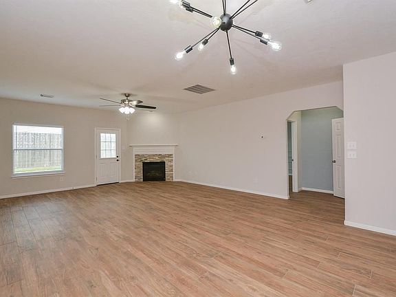 3rd image of 24110 Courtland Oaks St