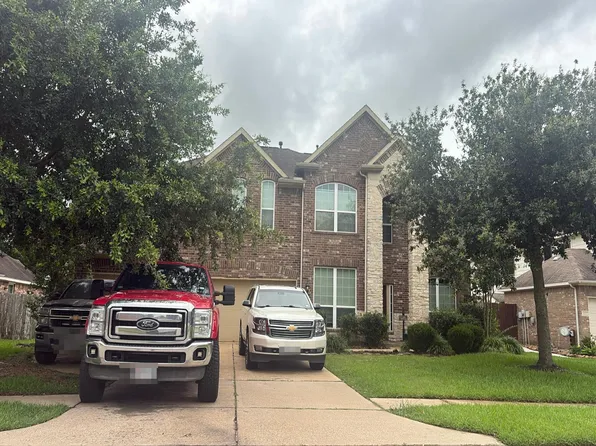 9207 Cotton Bnd, Mont Belvieu, TX 77523