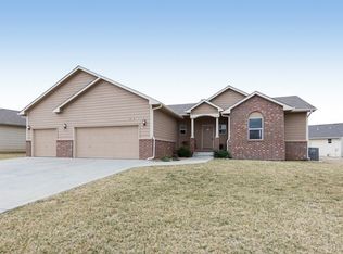 1703 S Lynnrae St, Wichita, KS 67207