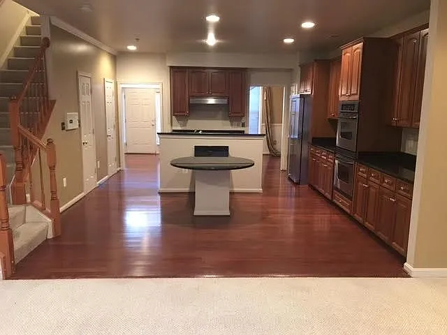 4 bed, 3.5 bath, 2760 sqft, $3,900 — Photo 2