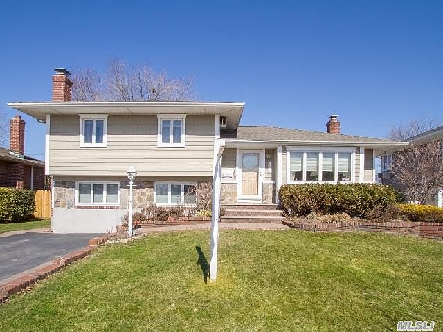 1st image of 407 N Queens Ave