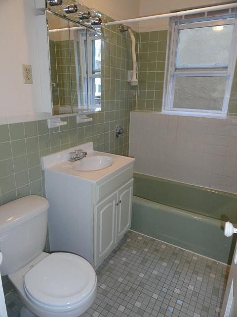 2nd image of 402 Highland Ave #R33