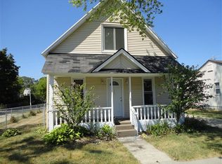 143 E 16th St, Holland, MI 49423