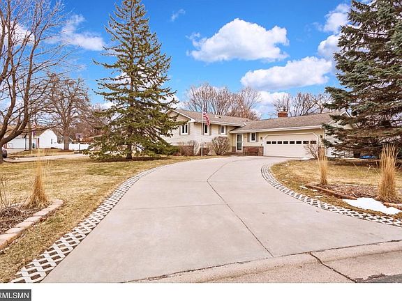 2nd image of 511 Driftwood Cir