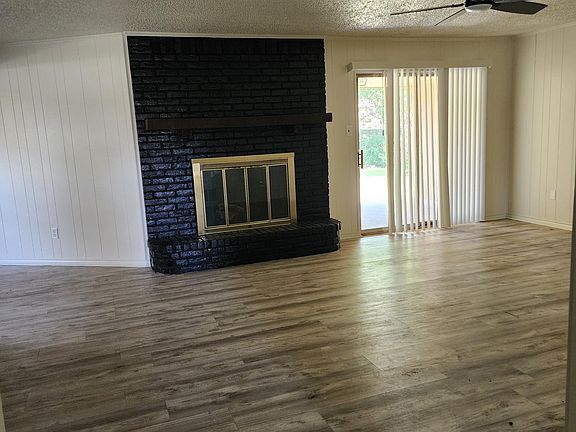 5th image of 415 Cambridge Dr