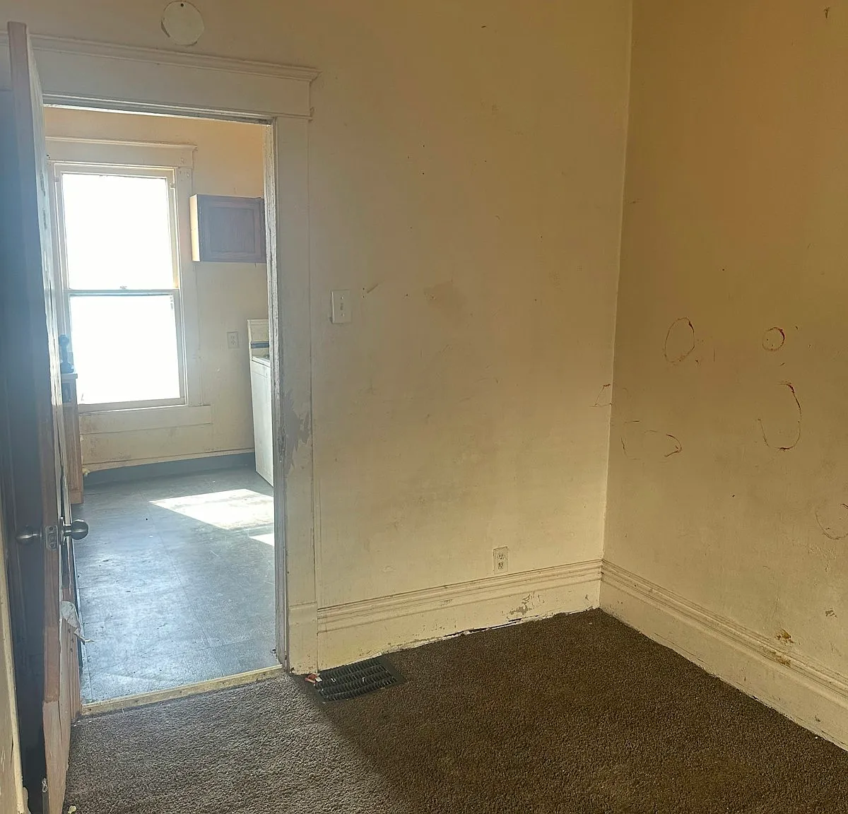 301 North Charlton Street — Photo 2