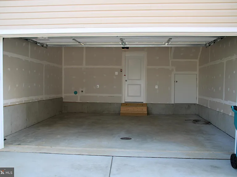 2583 Hopton Ln — Photo 40