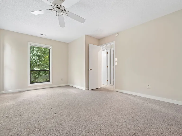 101 Walden Dr — Photo 10
