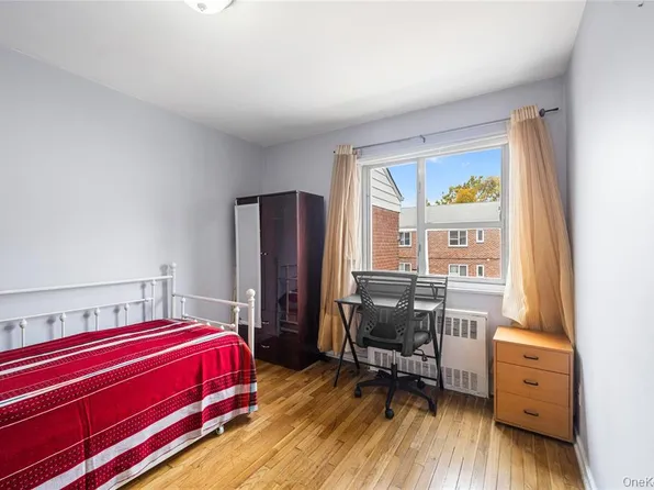 225-08 88th Avenue image 10 of 20