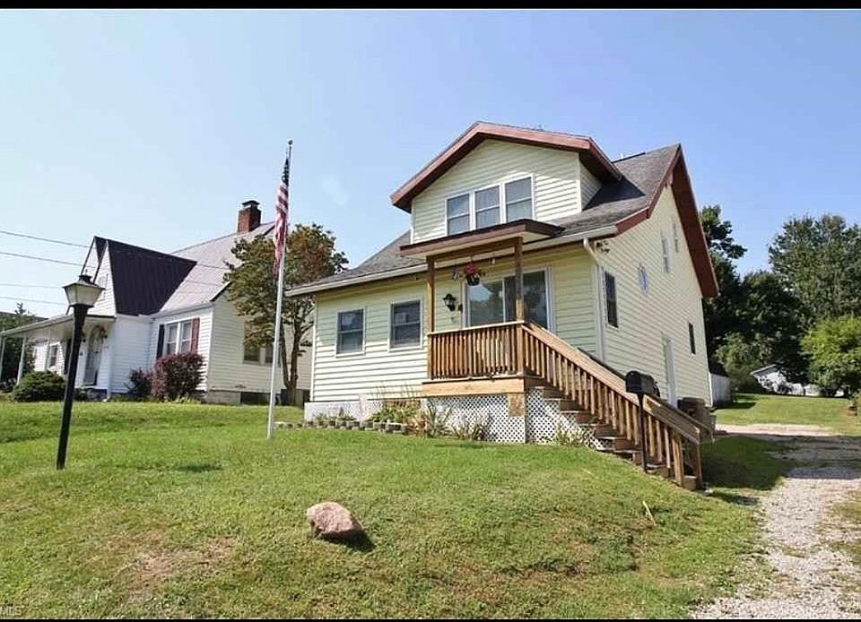 1st image of 2547 Oakwood Ave