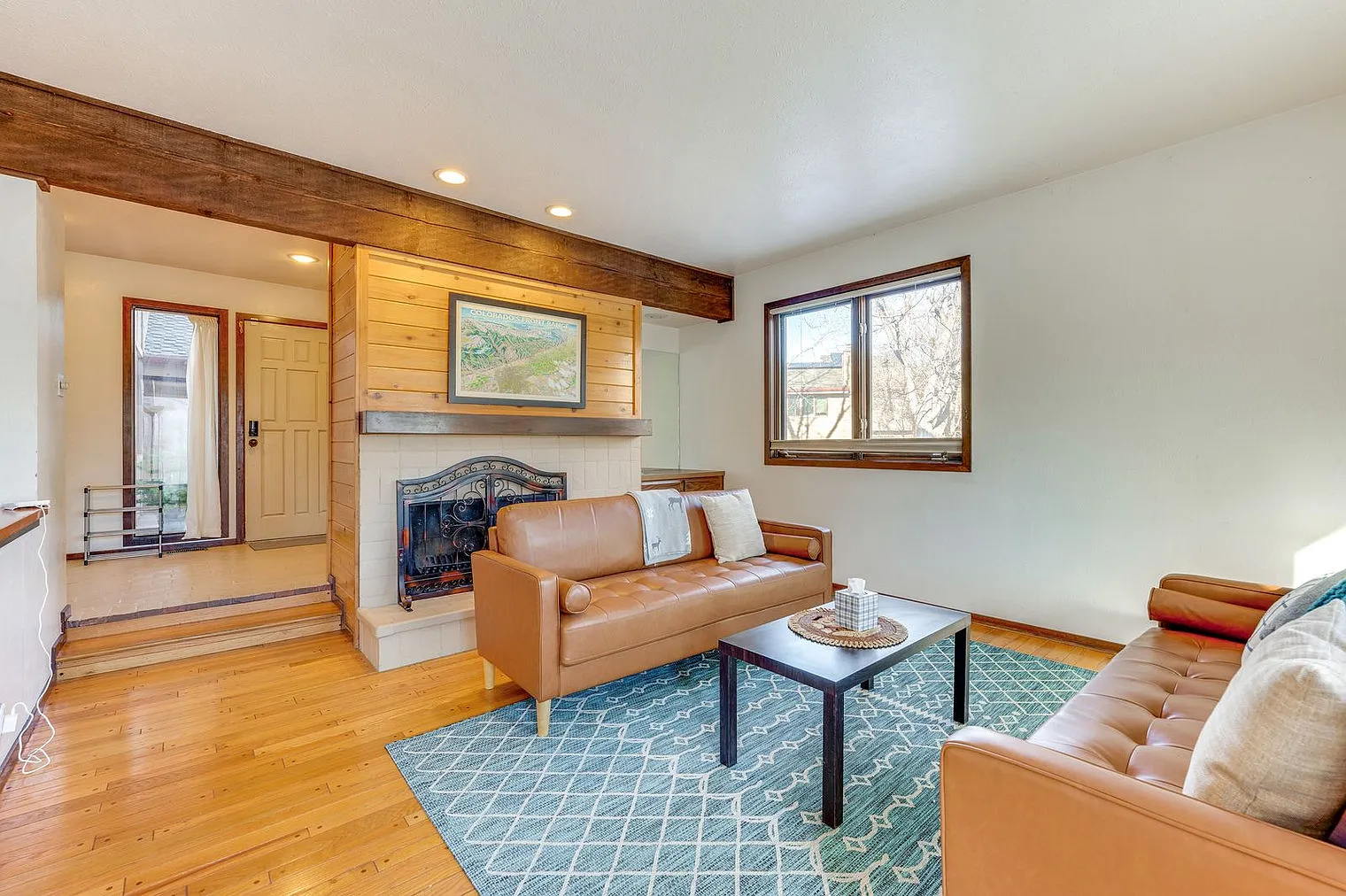 4 bed, 2.0 bath, 1851 sqft, $3,935 — Photo 3