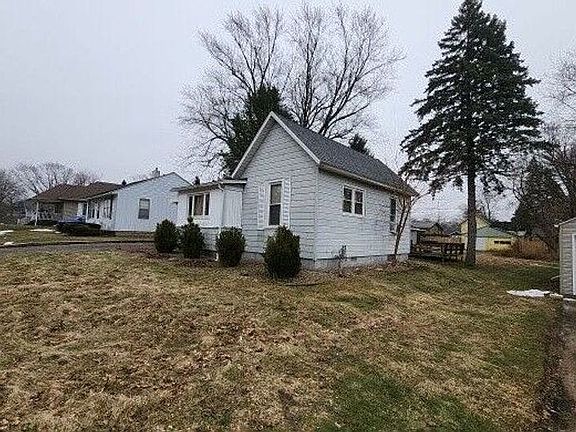 2nd image of 816 Division St