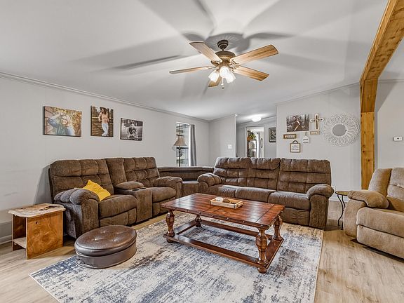 5th image of 429 Barnes Rd