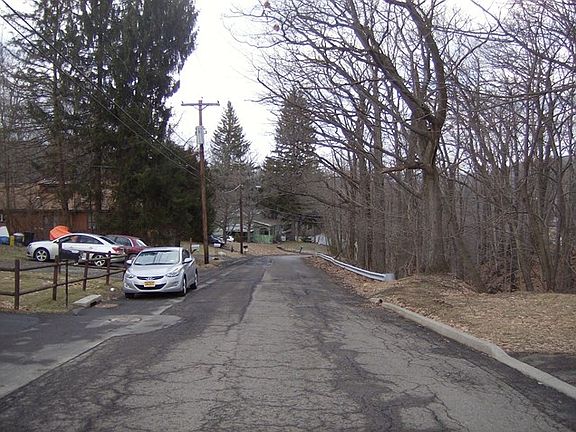 3rd image of 21 Rexford St