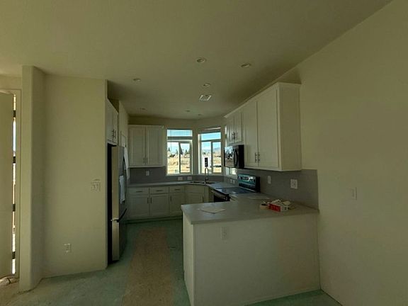 5th image of 11916 E Stewert Dr #103