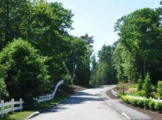 16 Maeves Way, Cumberland Foreside, ME 04110