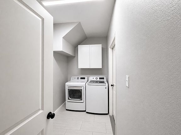 5th image of 303 N 22nd St