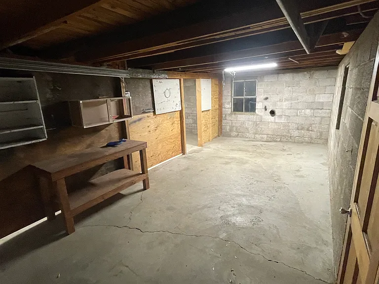 1140 Park Ave — Photo 16