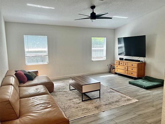 4th image of 2524 Dellwood Dr