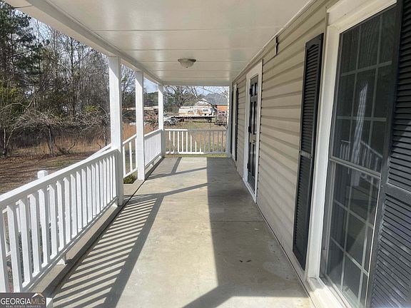 4th image of 426 Salem Rd