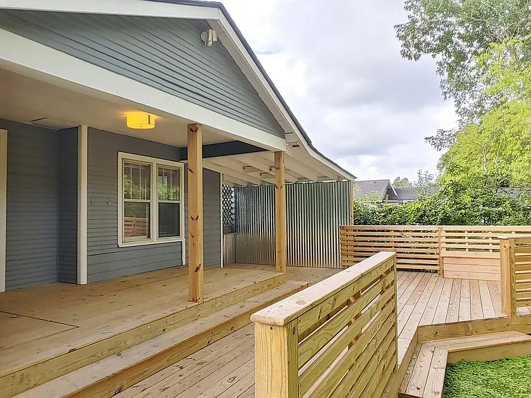 2123 Lyndon Ave — Photo 33