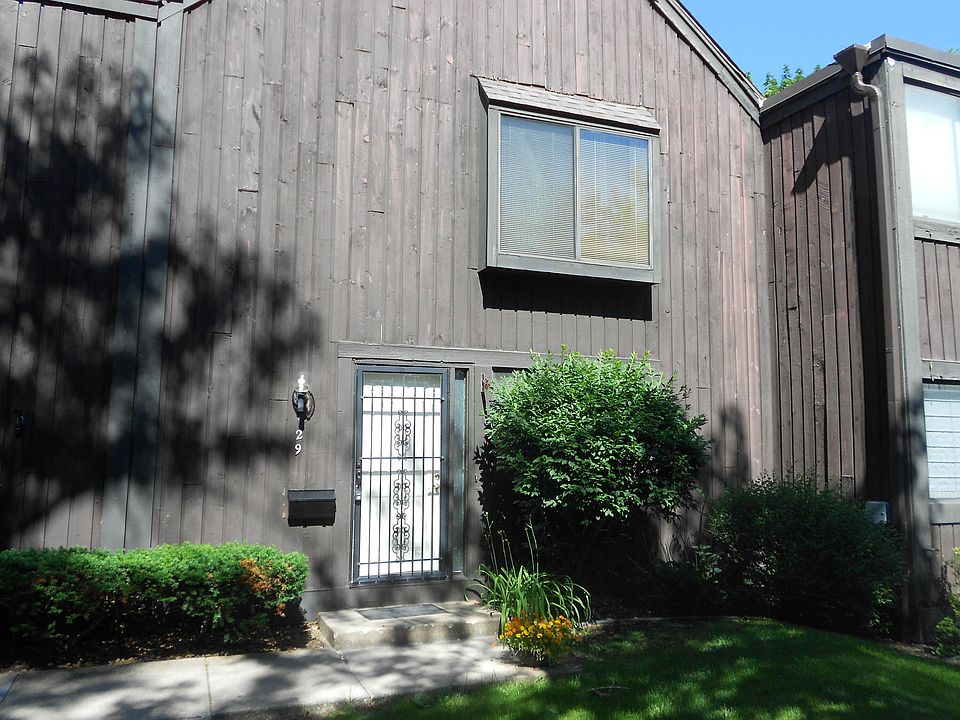 1st image of 129 Balmoral Ct