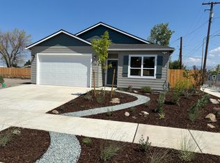 747 Dahl Pl #8, Medford, OR