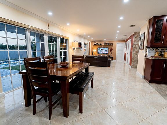3rd image of 15420 SW 156th Ter