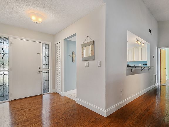 3rd image of 8117 Citrus Chase Dr
