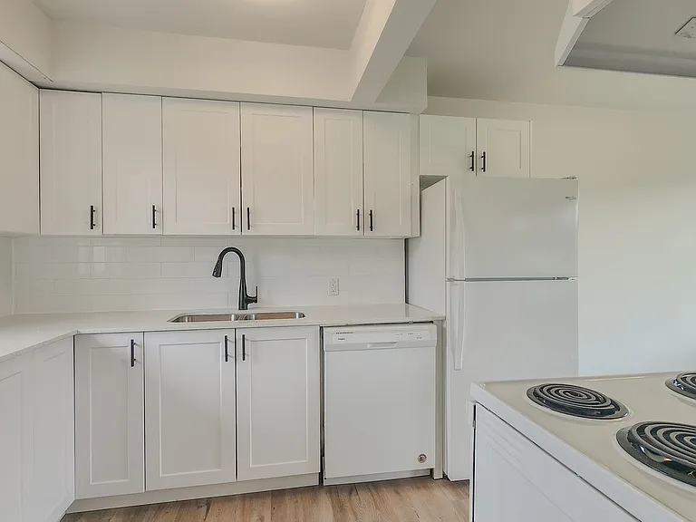 10211 Princess Elizabeth Ave NW — Photo 8