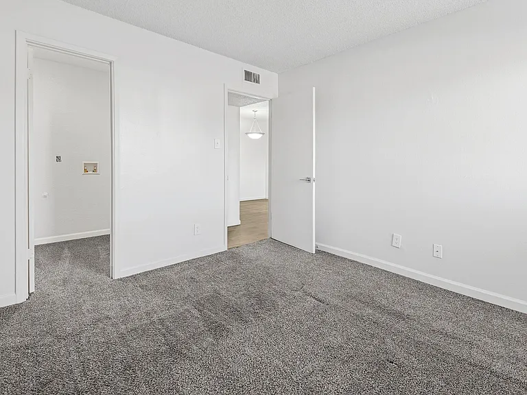 Pinewood Estates — Photo 6