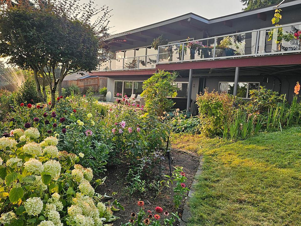 Back of the overall house. The apartment is the lower level.