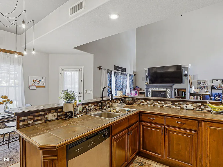 11620 Saint Thomas Way — Photo 11