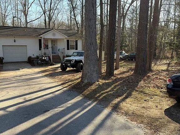 5th image of 110 Fox Ridge Rd