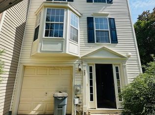 22 Golf View Ct, Clementon, NJ 08021
