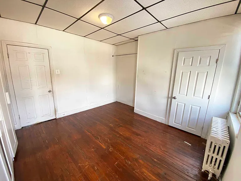 534 E Indiana Ave — Photo 22