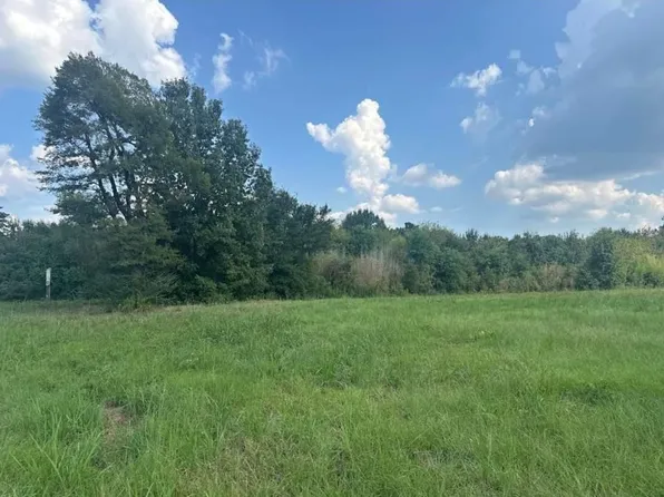1603 Atkinson Dr, Lufkin, TX 75901