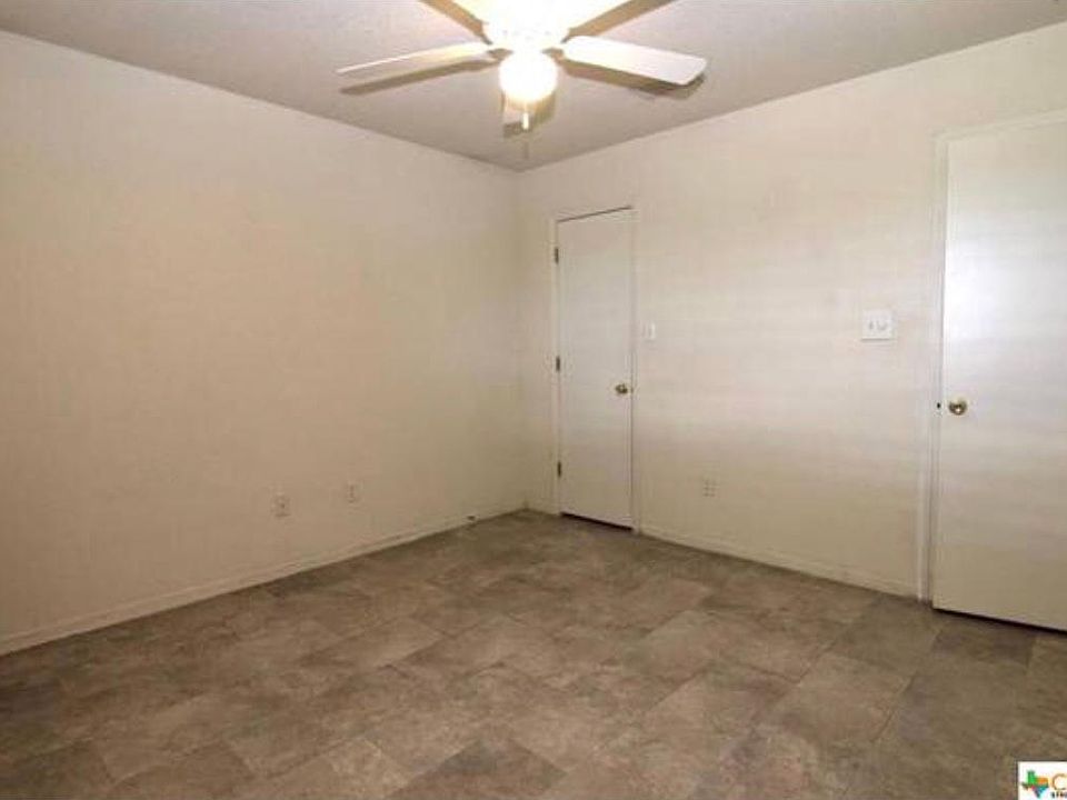 2nd image of 3501 Westwood Dr Unit B