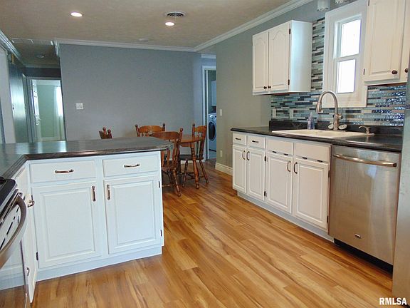 5th image of 1403 Norton St