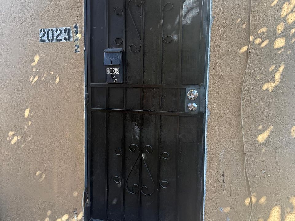 entrance to bungalow
