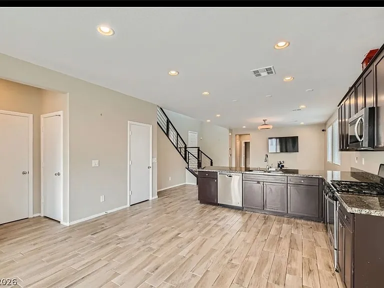 43 Heathrow Lake Ave — Photo 35