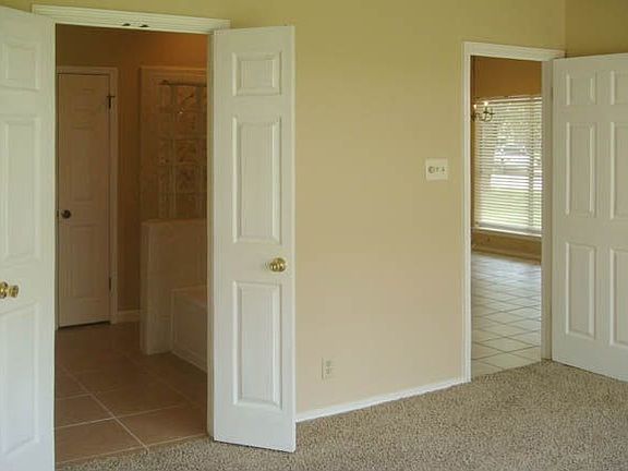 5th image of 12118 Netherwood Ln