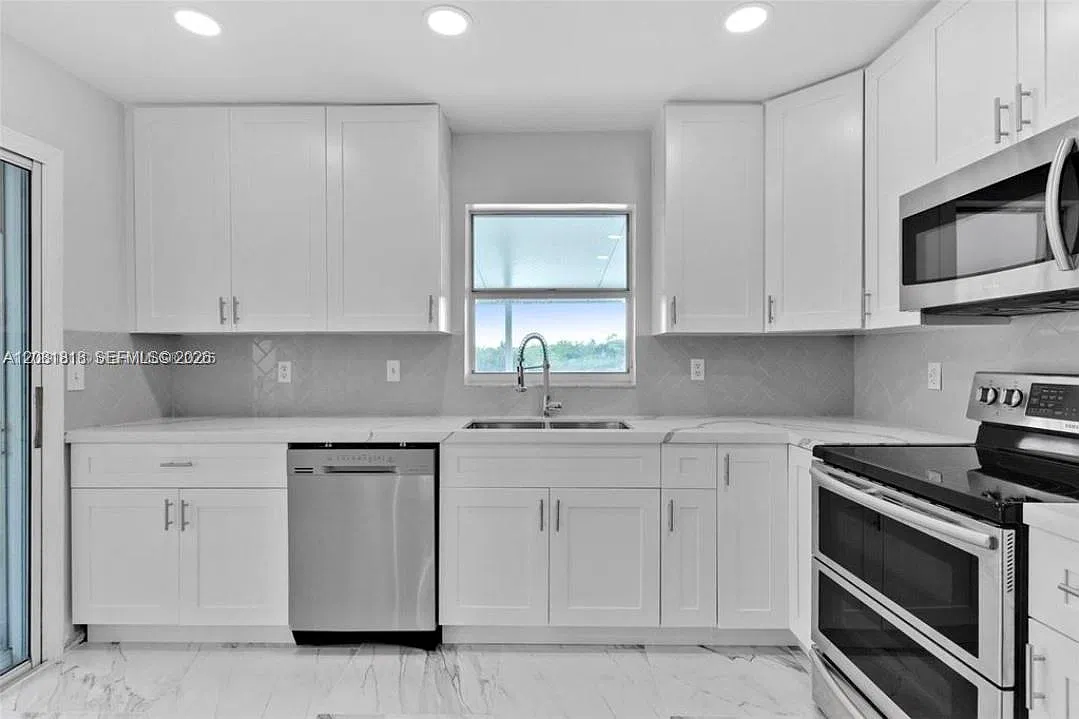 2 bed, 2.0 bath, 1171 sqft, $2,650 — Photo 4