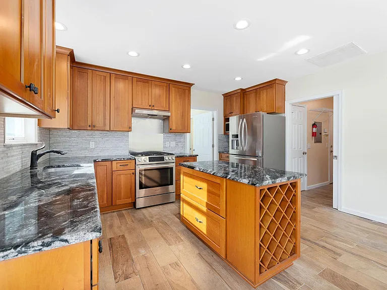 45455 Fellows St — Photo 13
