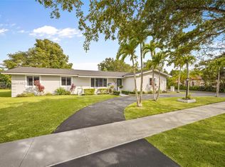 17243 SW 87th Ave, Palmetto Bay, FL 33157