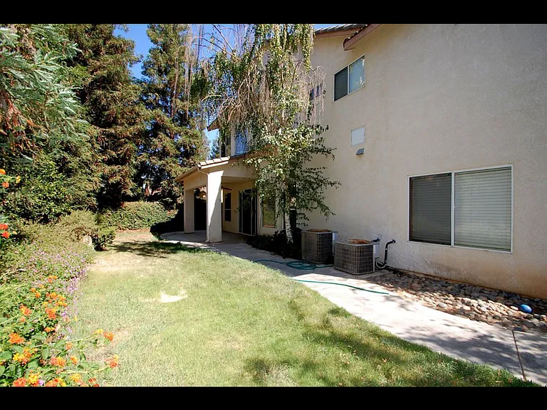5524 W Bluff Ave — Photo 21
