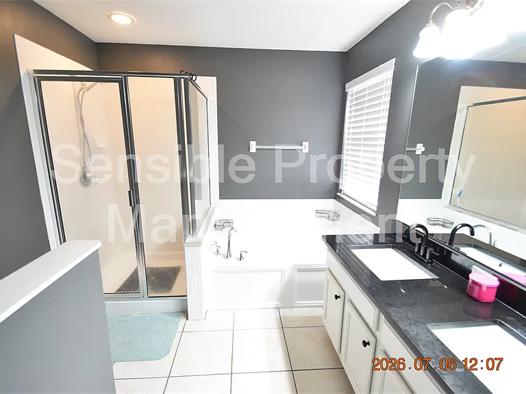 13556 Fladgate Mark Dr — Photo 24