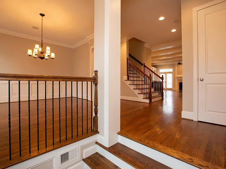 653 Lockton Pl — Photo 5